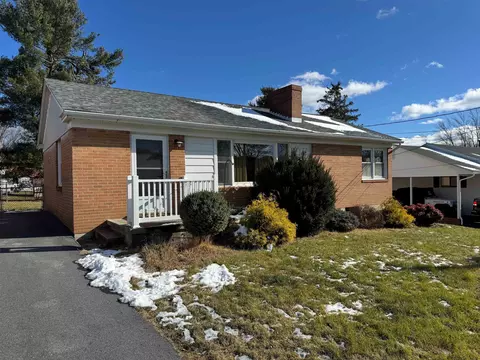 209 George St, Staunton, VA 24401