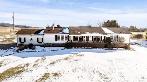 264 Steeles Fort Rd, Raphine, VA 24472