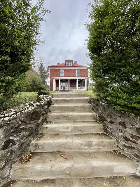 501 Ridge St, Charlottesville, VA 22902