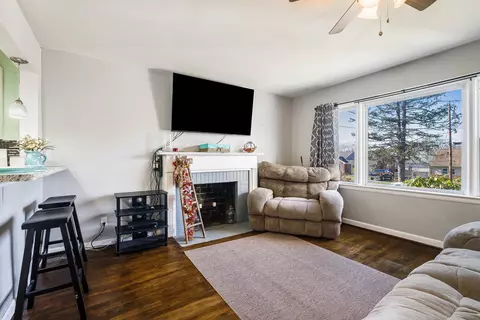 812 Florence Ave, Waynesboro, VA 22980