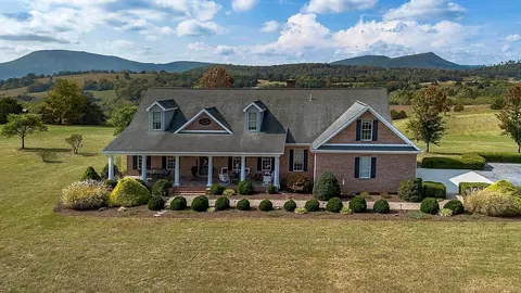 425 Brownsburg Tpke, Rockbridge Baths, VA 24473