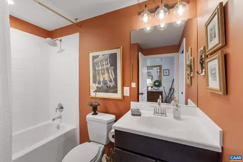 62 Pine Shadow Ct, Troy, VA 22974 photo 9