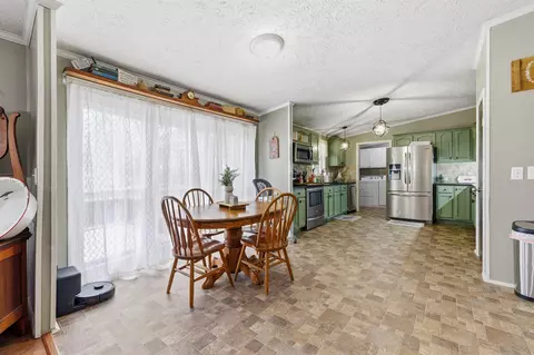 Dining - 1161 E Main St E, Stanley, VA 22851 photo 1 of 6