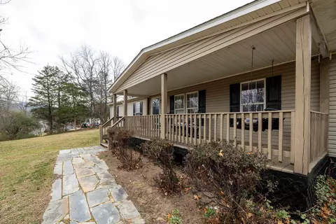 Exterior - 1161 E Main St E, Stanley, VA 22851 photo 3 of 23