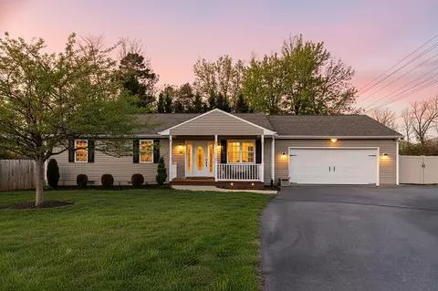138 Northwood Dr, Waynesboro, VA 22980