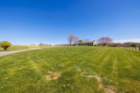 Exterior - 2834 Brownsburg Tpke, Raphine, VA 24472 photo 3 of 18