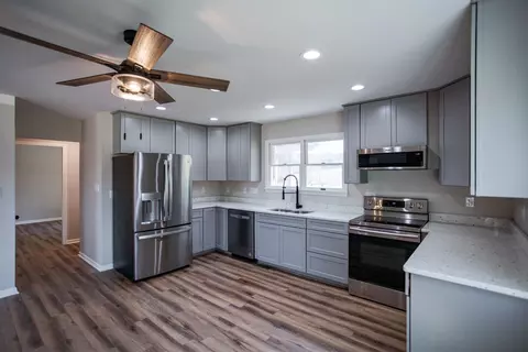 Kitchen - 2834 Brownsburg Tpke, Raphine, VA 24472 photo 1 of 2