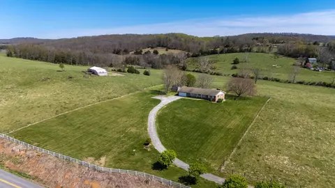 View/Area - 2834 Brownsburg Tpke, Raphine, VA 24472 photo 4 of 18