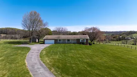 Exterior - 2834 Brownsburg Tpke, Raphine, VA 24472 photo 17 of 18