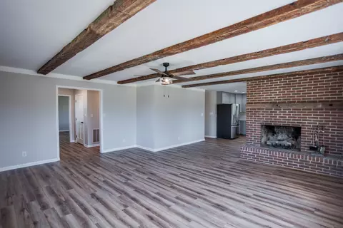 Living - 2834 Brownsburg Tpke, Raphine, VA 24472 photo 2 of 7