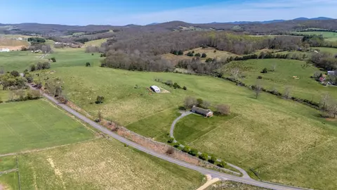 View/Area - 2834 Brownsburg Tpke, Raphine, VA 24472 photo 16 of 18