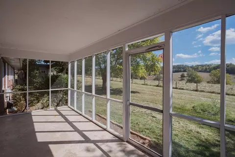 2834 Brownsburg Tpke, Raphine, VA 24472 photo 5