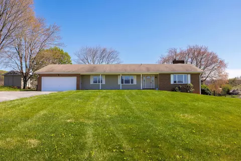 Exterior - 2834 Brownsburg Tpke, Raphine, VA 24472 photo 2 of 18