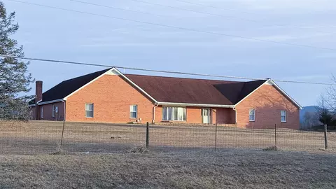 5348 Lee Jackson Hwy, Greenville, VA 24440