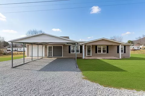 194 Wayland Dr, Stanley, VA 22851