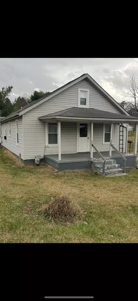 14 Mulberry St, Staunton, VA 24401