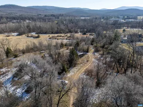 2024 Baylor Ave, Waynesboro, VA 22980