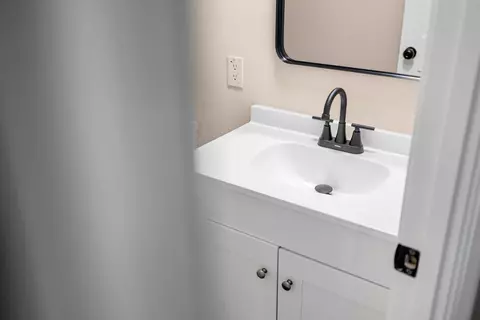 Bath - 41 Pine Hill Ln, Stuarts Draft, VA 24477 photo 5 of 7