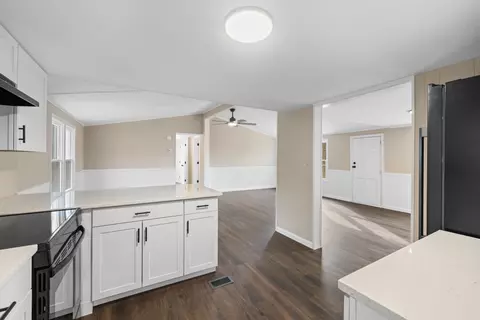 Entry Way - 41 Pine Hill Ln, Stuarts Draft, VA 24477 photo 1 of 1