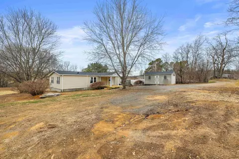 Exterior - 41 Pine Hill Ln, Stuarts Draft, VA 24477 photo 14 of 15