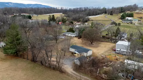 View/Area - 41 Pine Hill Ln, Stuarts Draft, VA 24477 photo 5 of 6