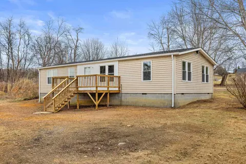41 Pine Hill Ln, Stuarts Draft, VA 24477