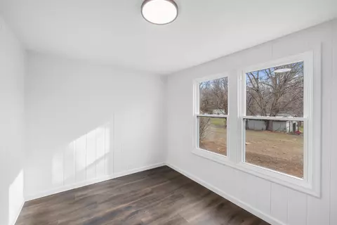 Bedroom - 41 Pine Hill Ln, Stuarts Draft, VA 24477 photo 3 of 5