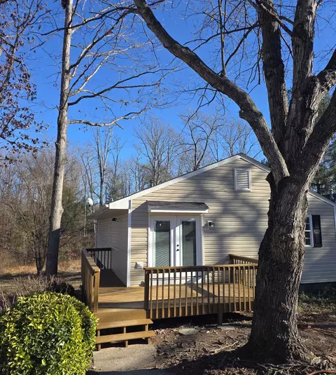 230 Dodge St, Stuarts Draft, VA 24477