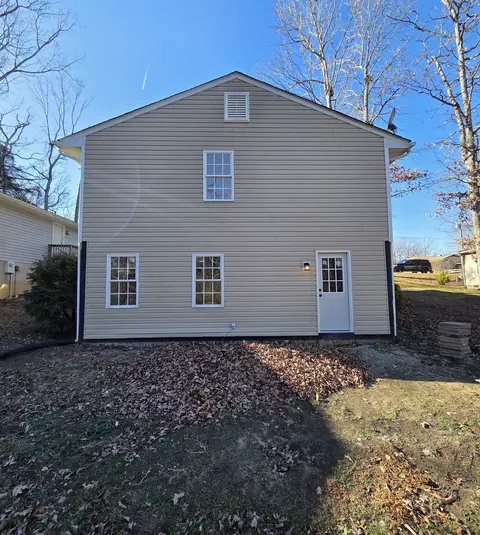 230 Dodge St, Stuarts Draft, VA 24477 photo 3