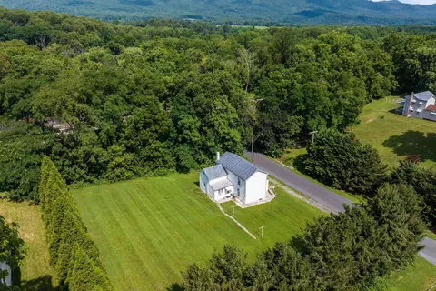 100 Junior Ave, Shenandoah, VA 22849 photo 4