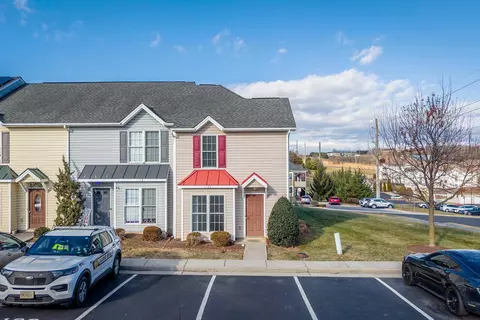 1138 Paul Revere Ct, Harrisonburg, VA 22802