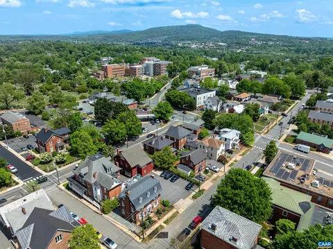 801 E Jefferson St, Charlottesville, VA 22902 photo 3