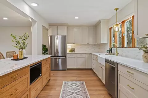 101 Brookwood Rd, Staunton, VA 24401