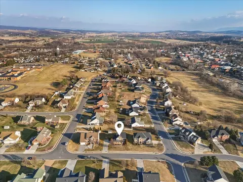 191 Eisenhower Dr, Broadway, VA 22815 photo 14