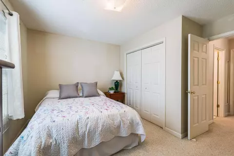 Bedroom - 2015 Hampton Dr, Waynesboro, VA 22980 photo 2 of 2