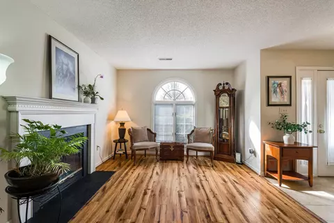 Living - 2015 Hampton Dr, Waynesboro, VA 22980 photo 2 of 2