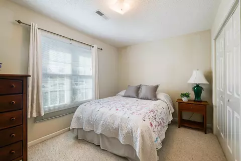 Bedroom - 2015 Hampton Dr, Waynesboro, VA 22980 photo 1 of 2