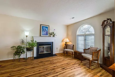 Living - 2015 Hampton Dr, Waynesboro, VA 22980 photo 1 of 2