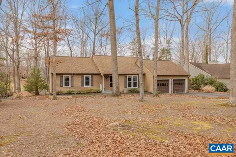 28 Out Of Bounds Rd, Palmyra, VA 22963