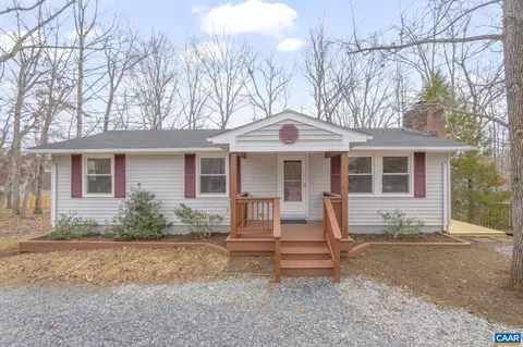 15 Smokewood Dr, Palmyra, VA 22963