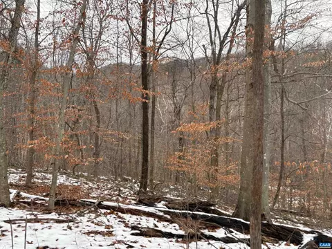 6 Entry Run Road, Stanardsville, VA 22973