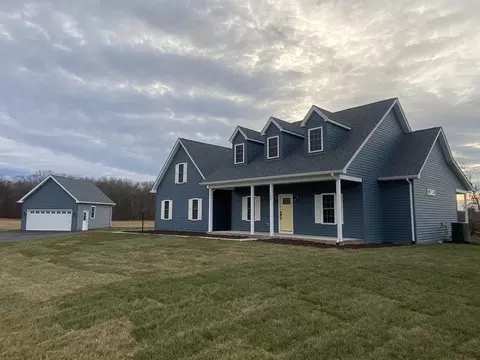 128 Fall Ridge Dr, Stuarts Draft, VA 24477 photo 3