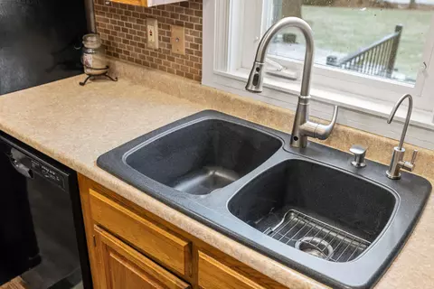 Kitchen - 113 Willow Dr, Dayton, VA 22821 photo 5 of 10