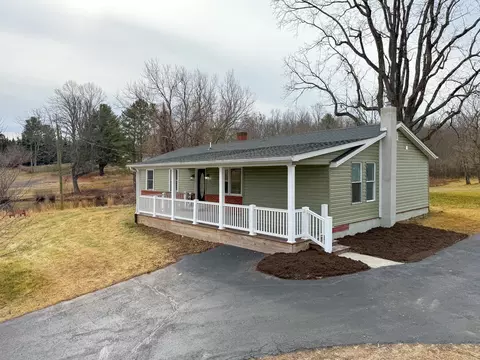 501 Howardsville Tpke, Stuarts Draft, VA 24477