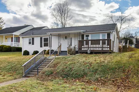 1340 B St, Waynesboro, VA 22980