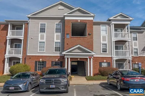 725 Denali Way #102, Charlottesville, VA 22903