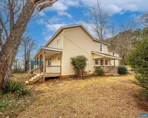 67 Lentz Ln, Shipman, VA 22971