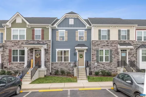 1946 Lois Ln, Charlottesville, VA 22911
