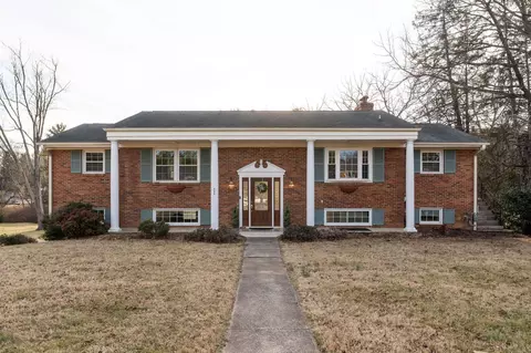 966 Northgate Ave, Waynesboro, VA 22980