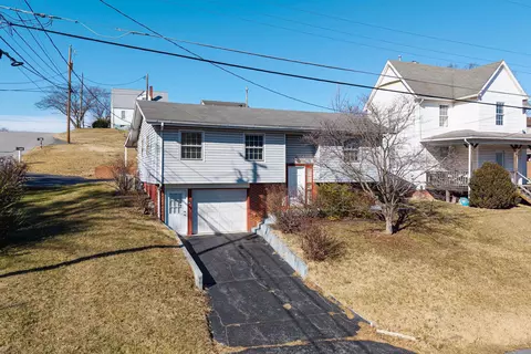 801 Grayson Ave, Waynesboro, VA 22980
